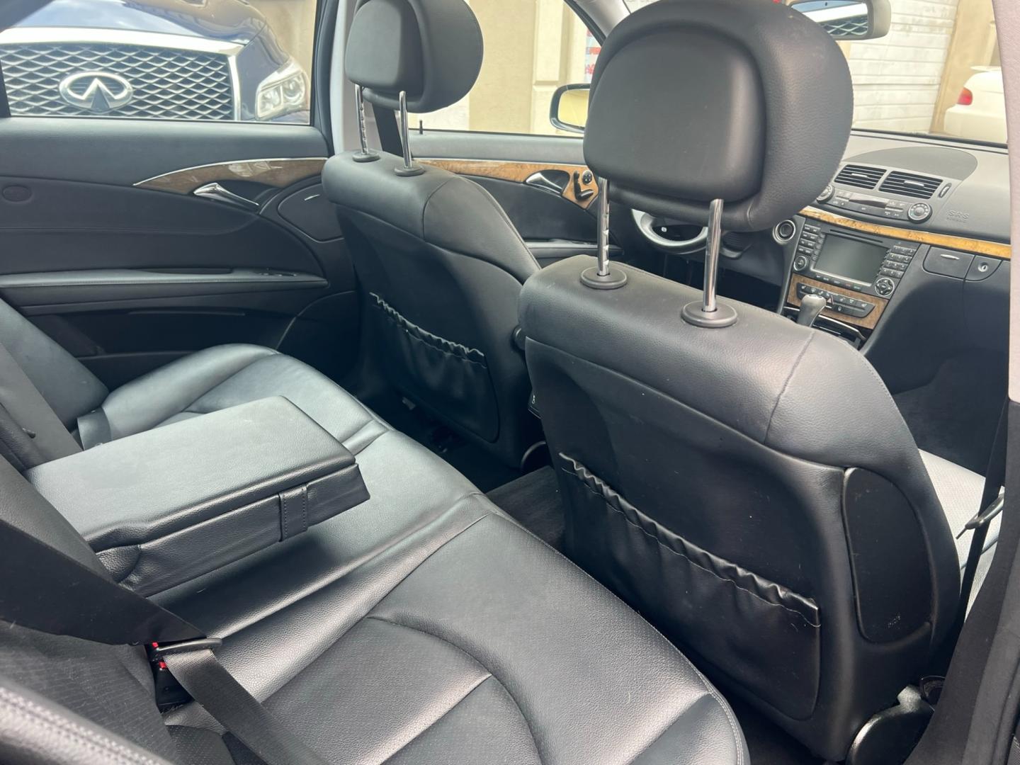 2008 BLACK /Black Leather Mercedes-Benz E-Class E350 Luxury (WDBUF87X48B) with an 3.5L V6 DOHC 24V engine, located at 1018 Brunswick Ave, Trenton, NJ, 08638, (609) 989-0900, 40.240086, -74.748085 - WoW! This Mercedes E-Class is a Black Beauty!! Just Serviced and Detailed and ready for the next driver who will appreciate this vehicle! A real nice Mercedes E 350 4-matic. Financing available - Photo#8